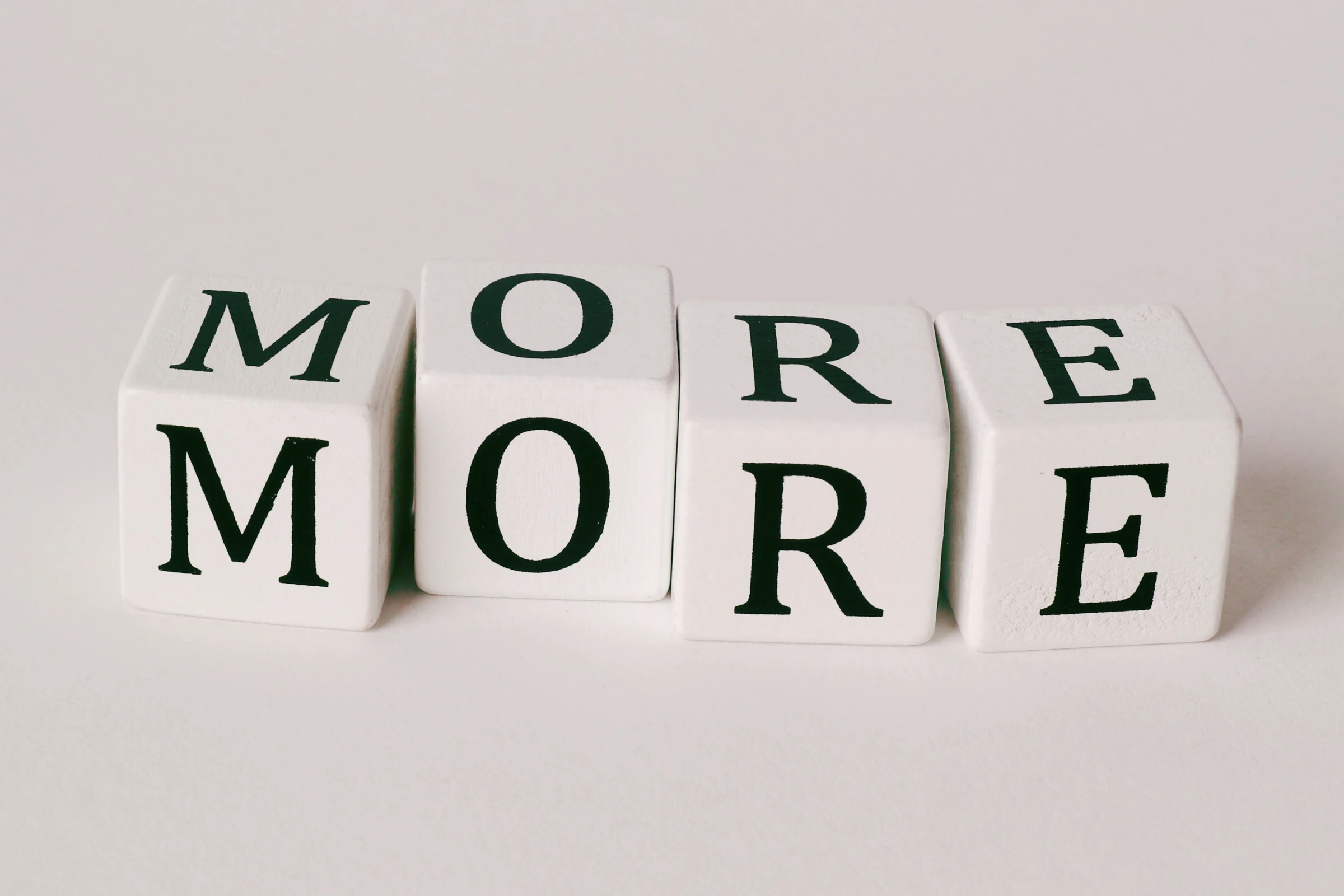 Papildoma darbo savaitė neatsiranda iš niekur. Ji atsiranda tada, kai nustojate viską daryti patys.